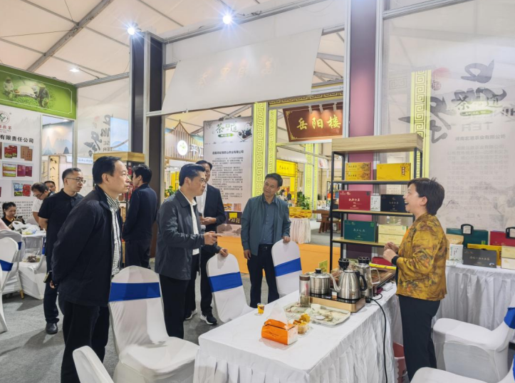 白石名茶闪耀岳阳茶博会，芬芳满座迎八方来客