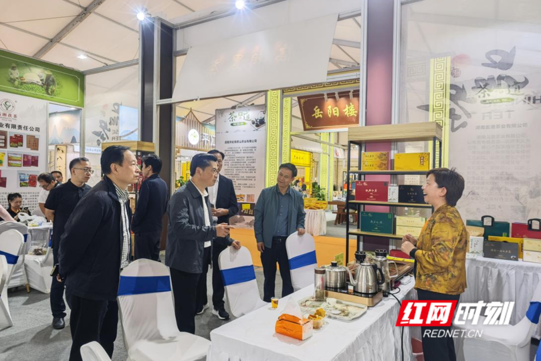盛世兴茶③|白石名茶闪耀岳阳茶博会，芬芳满座迎八方来客